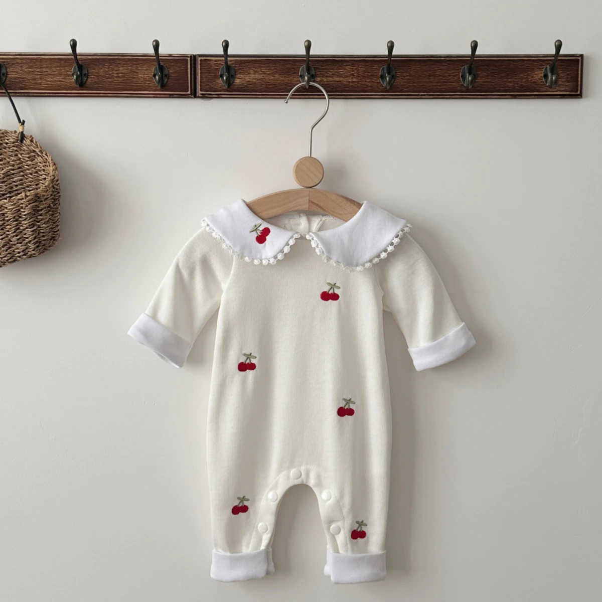 Sweet Cherry Embroidery Baby R - Baby Nursery Embroidery 评论和价格